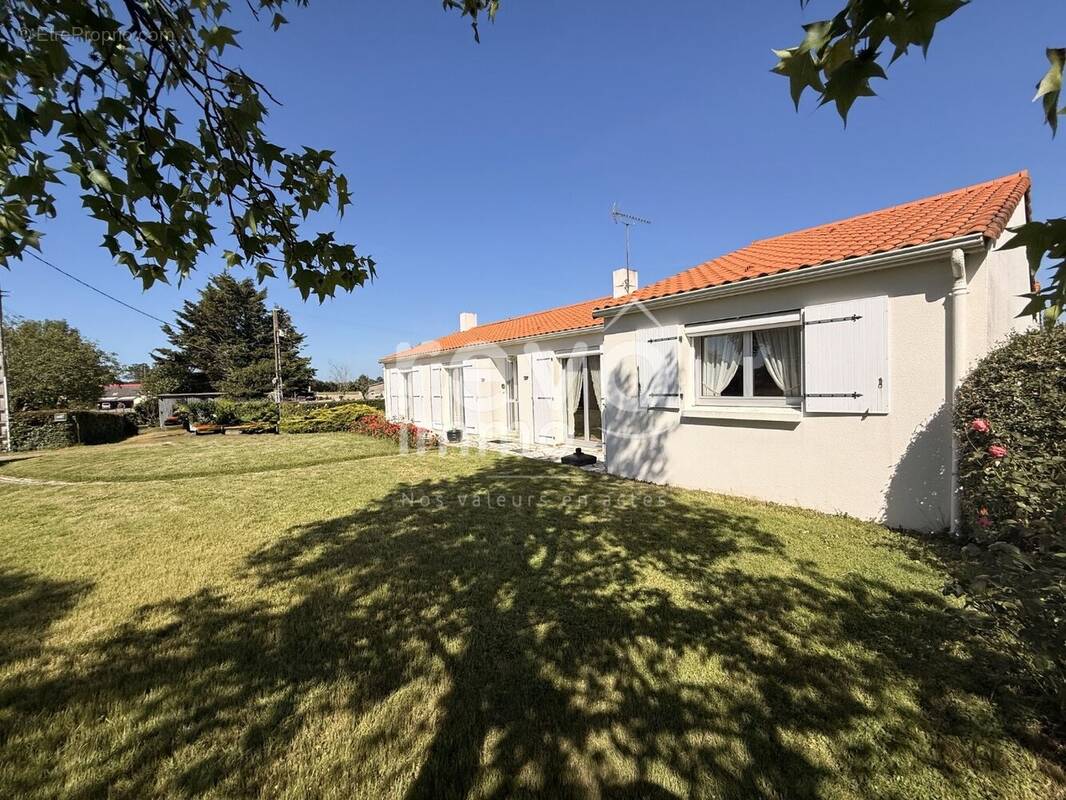 Maison à L'HERBERGEMENT