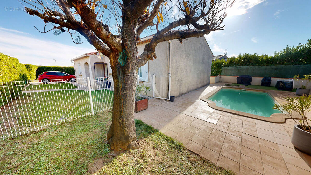 Maison à PENNAUTIER