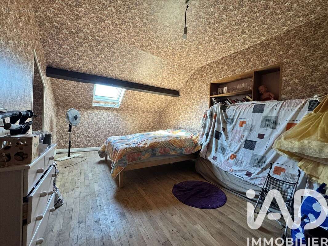 Photo 8 - Maison à ROANNES-SAINT-MARY