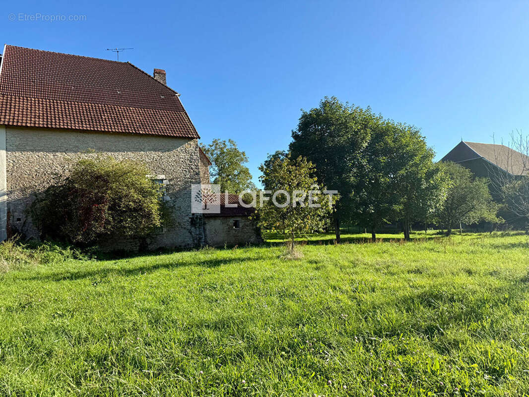 Maison à JALLERANGE