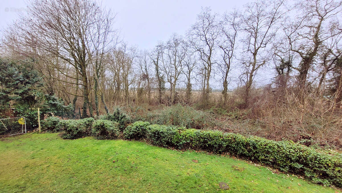 Appartement à LE COUDRAY-MONTCEAUX