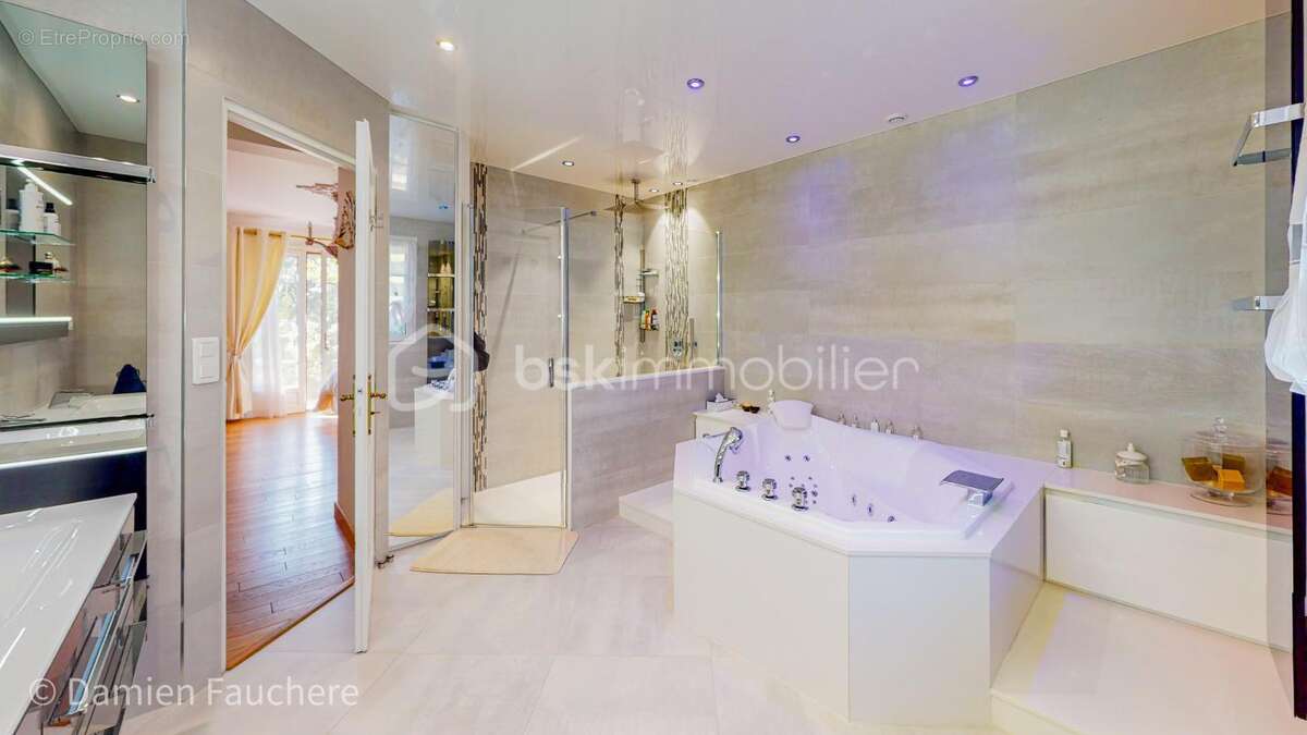 Maison à MILLY-LA-FORET