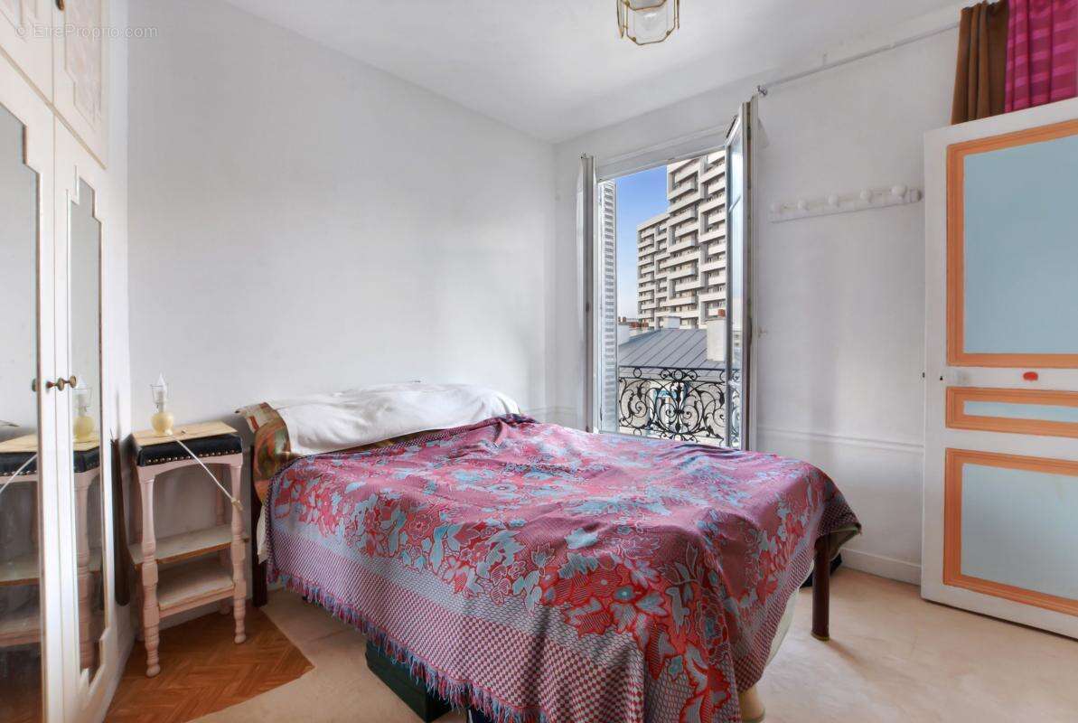 Appartement à PARIS-19E
