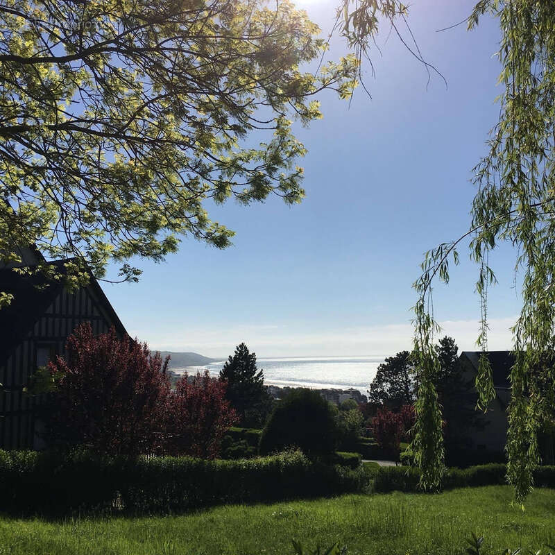 Appartement à BLONVILLE-SUR-MER