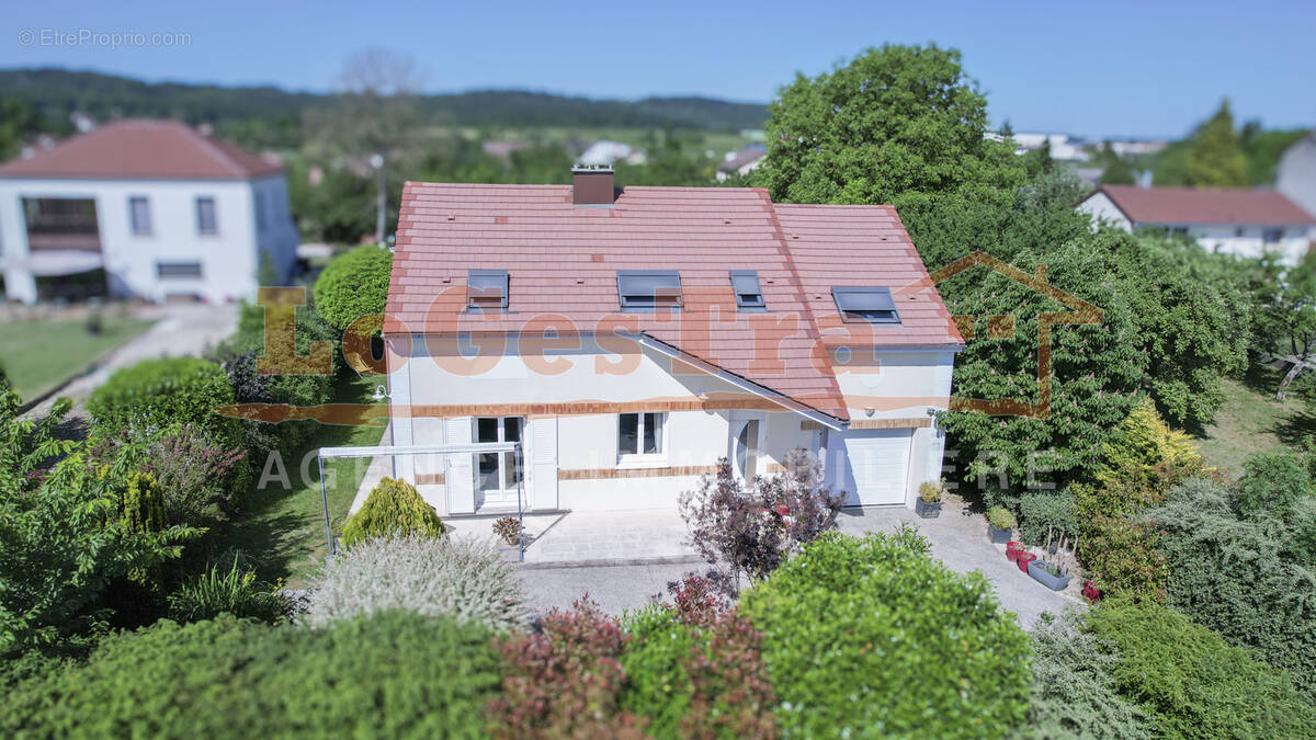 Maison à VITTEL