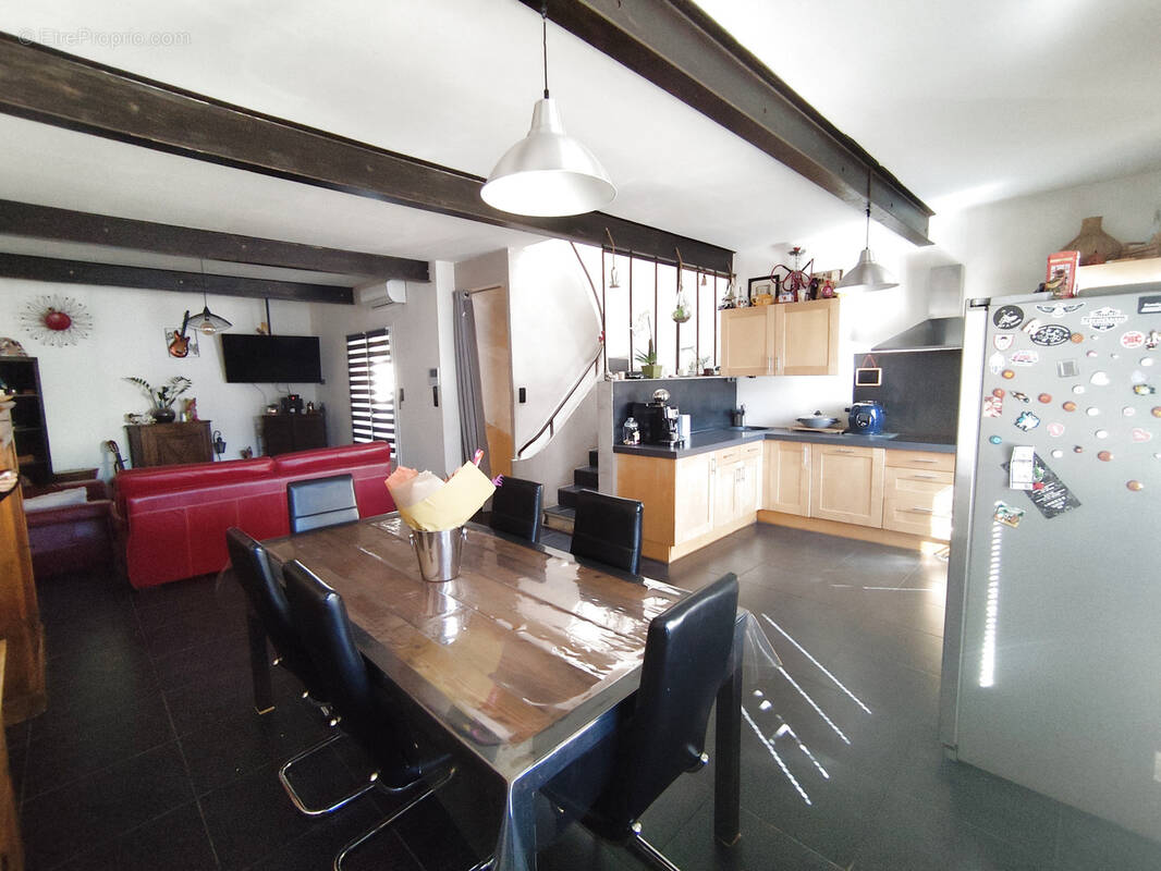 Maison à SAINT-GENIS-DES-FONTAINES