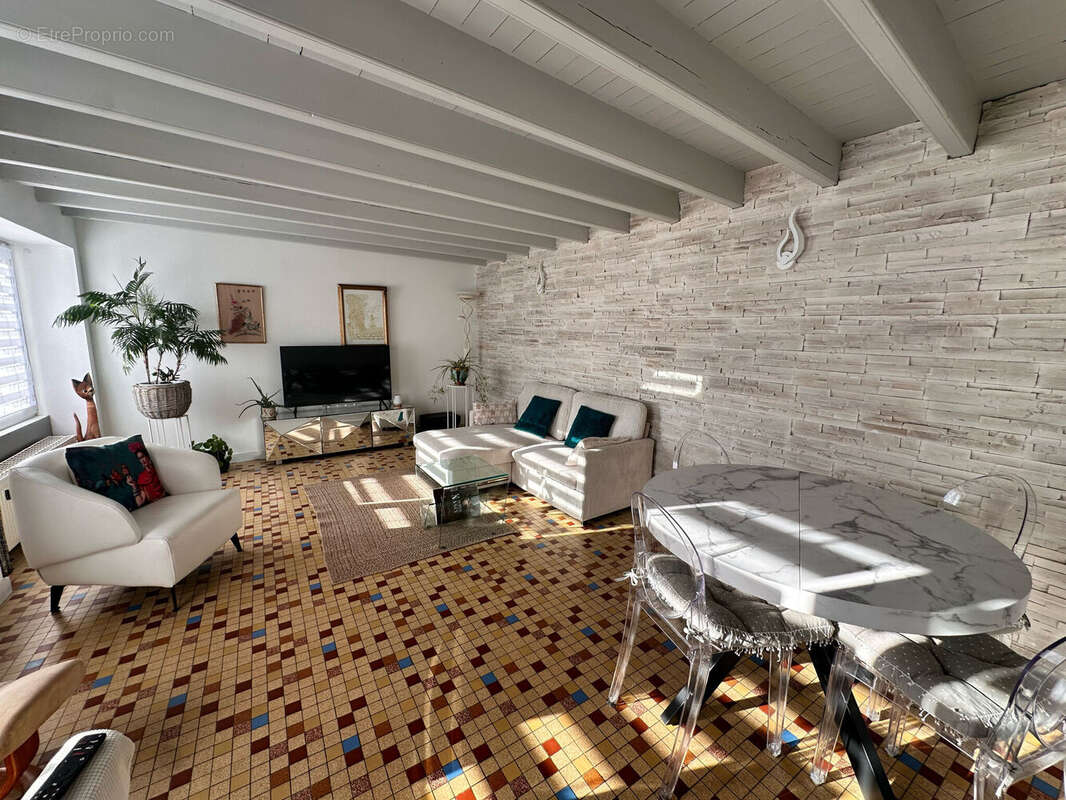 Photo 2 - Maison à XANTON-CHASSENON