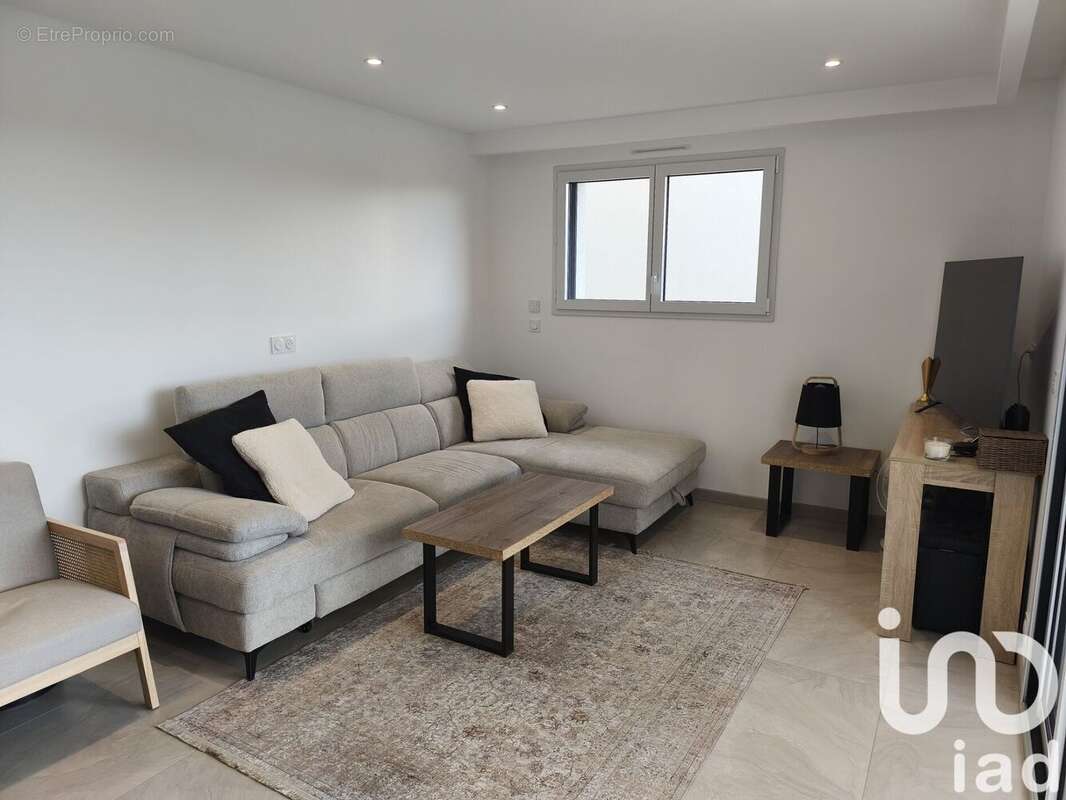 Photo 2 - Maison à FRENOUVILLE