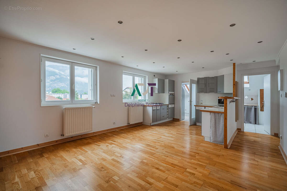 Appartement à FONTAINE