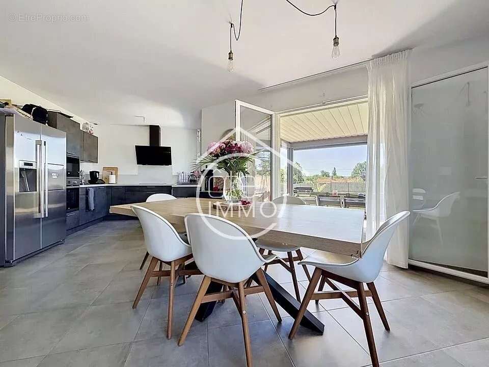 Maison à LAMOTHE-MONTRAVEL