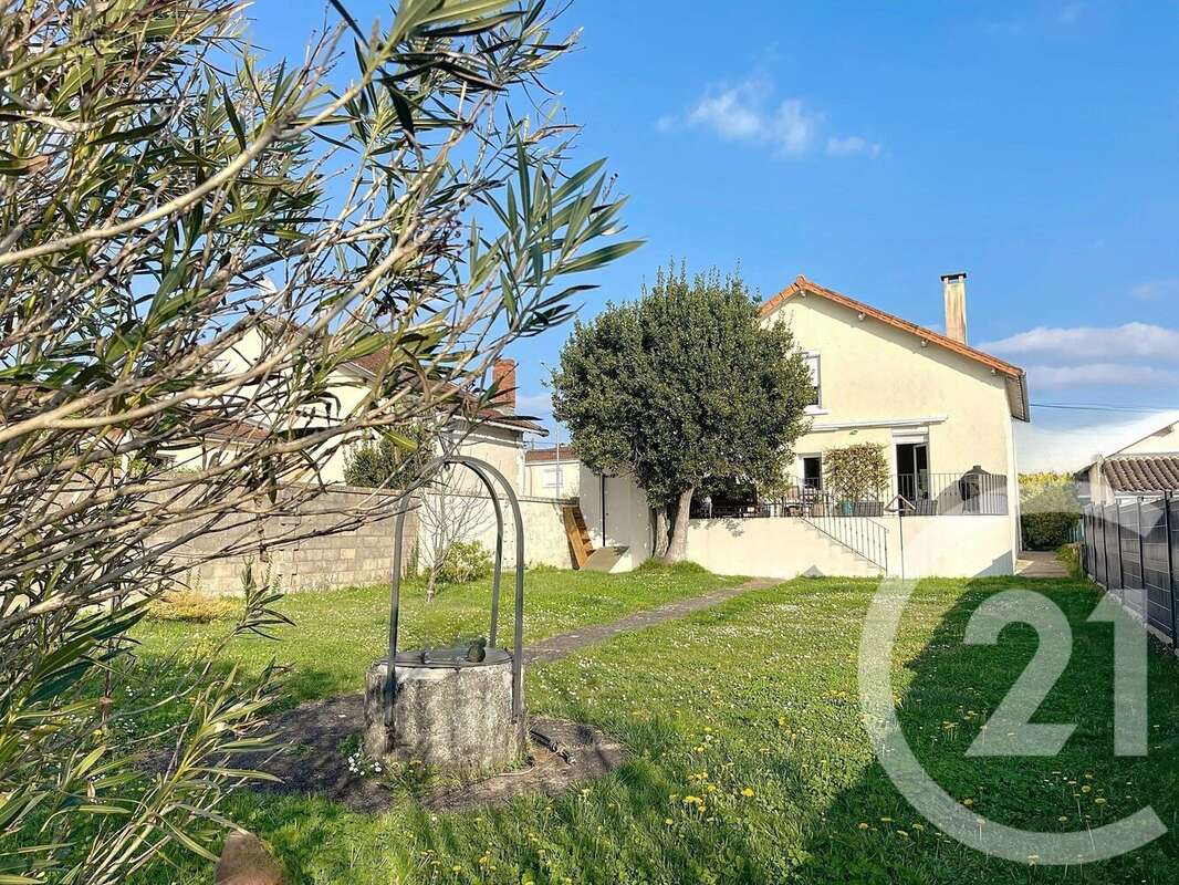 Maison à GOND-PONTOUVRE