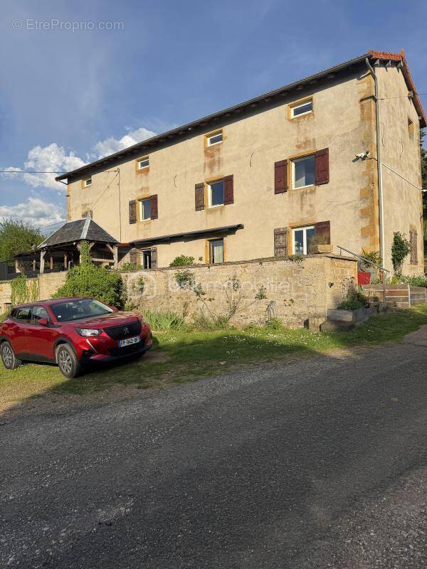 Maison à SAINT-DENIS-DE-CABANNE