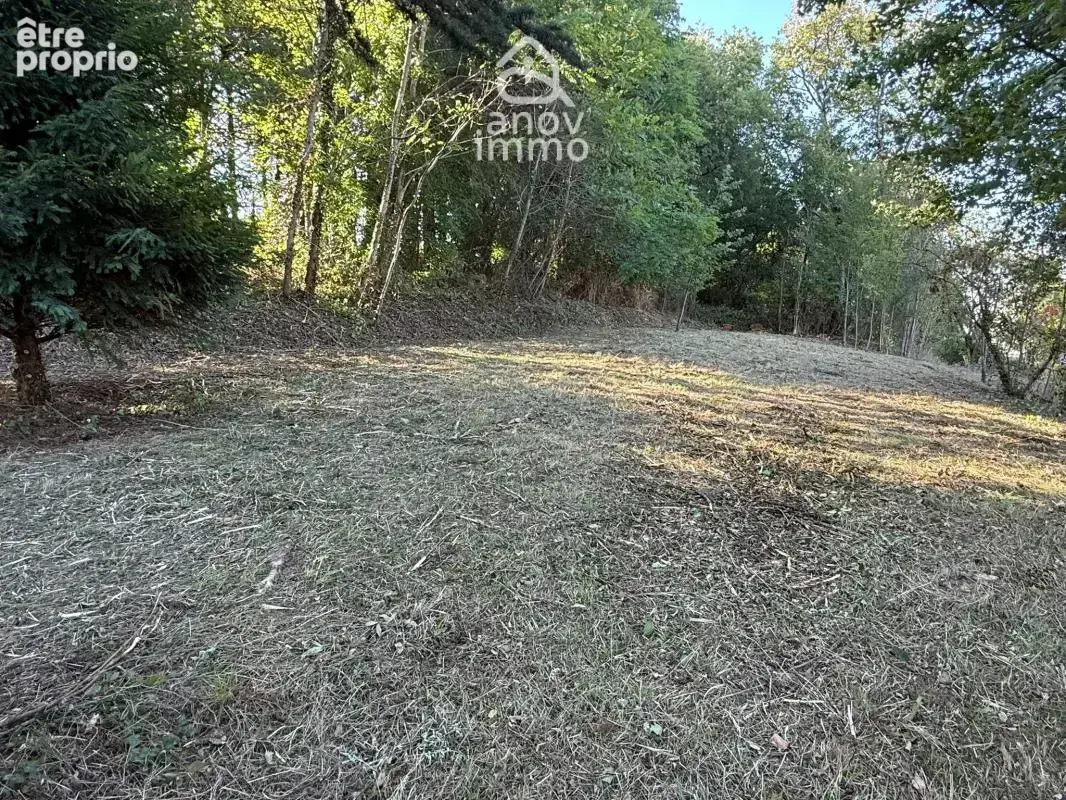 Photo Terrain à Magnac-Sur-Touvre au prix de 39 500€