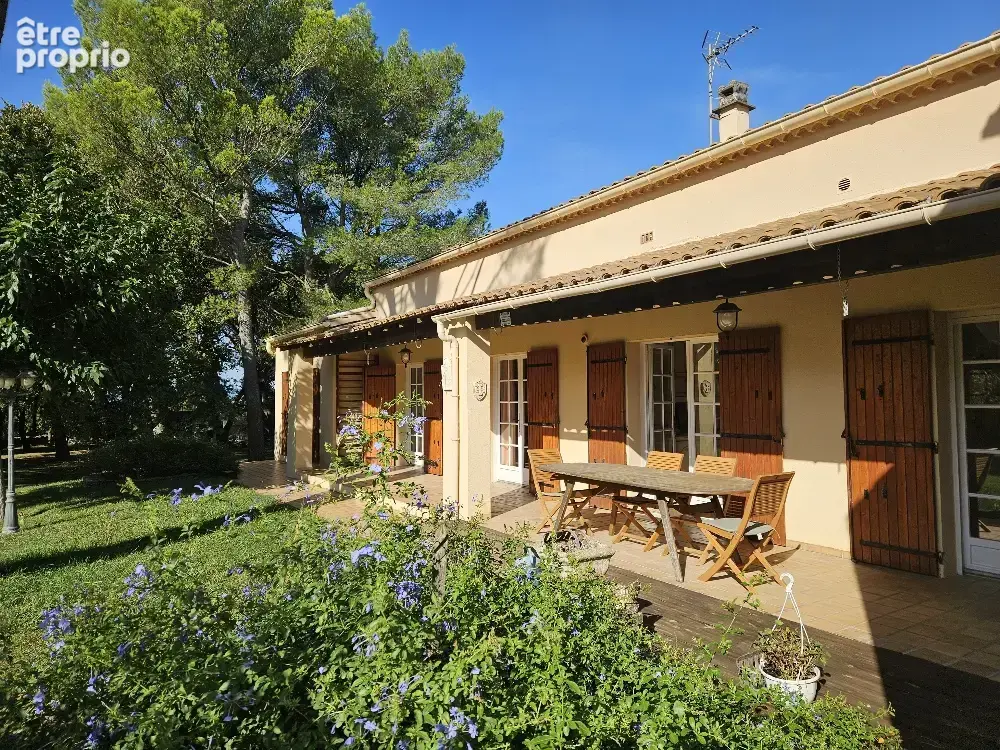 Maison de plain-pied sur la colline d’Orange   3 chambres, double garage de 73 m2 et terrain de 3 369 m2 - photo 2