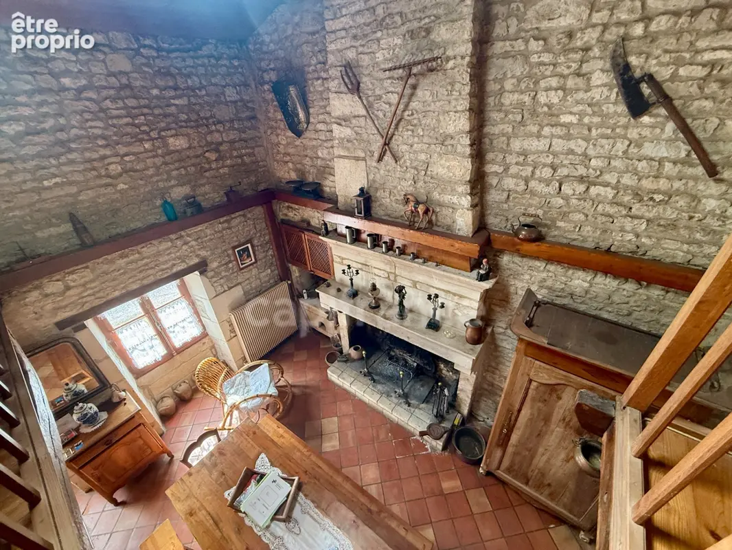  Maison en pierre pleine de caractère avec potentiel locatif – proche de Cherveux - photo 4