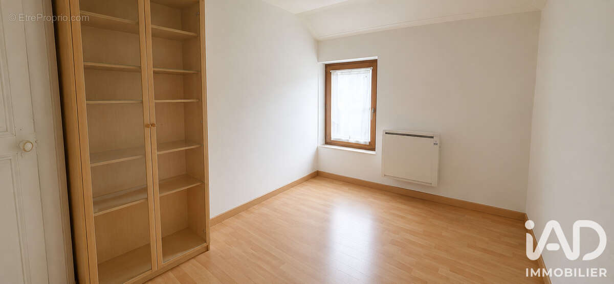 Maison 108 m² à La Grandville  - photo 4