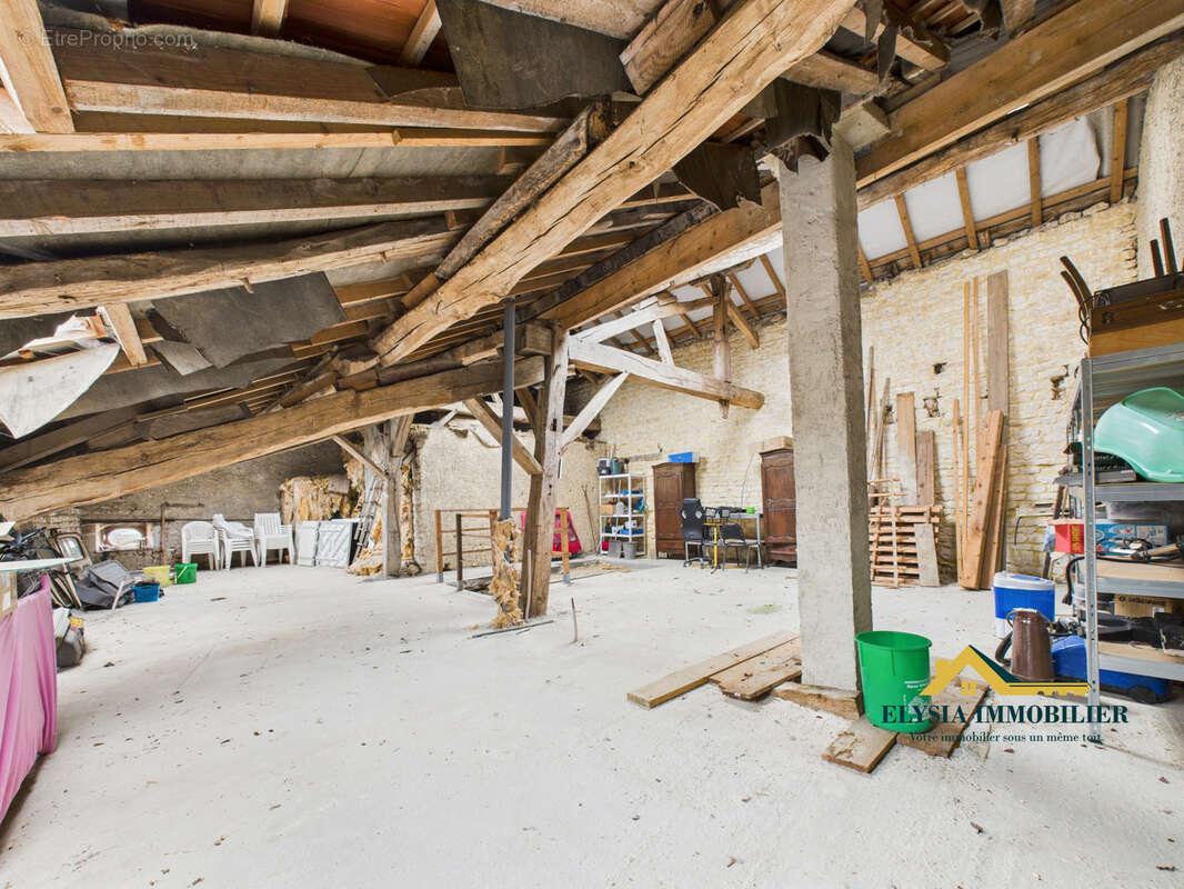 Maison à NEUVILLE-LES-VAUCOULEURS