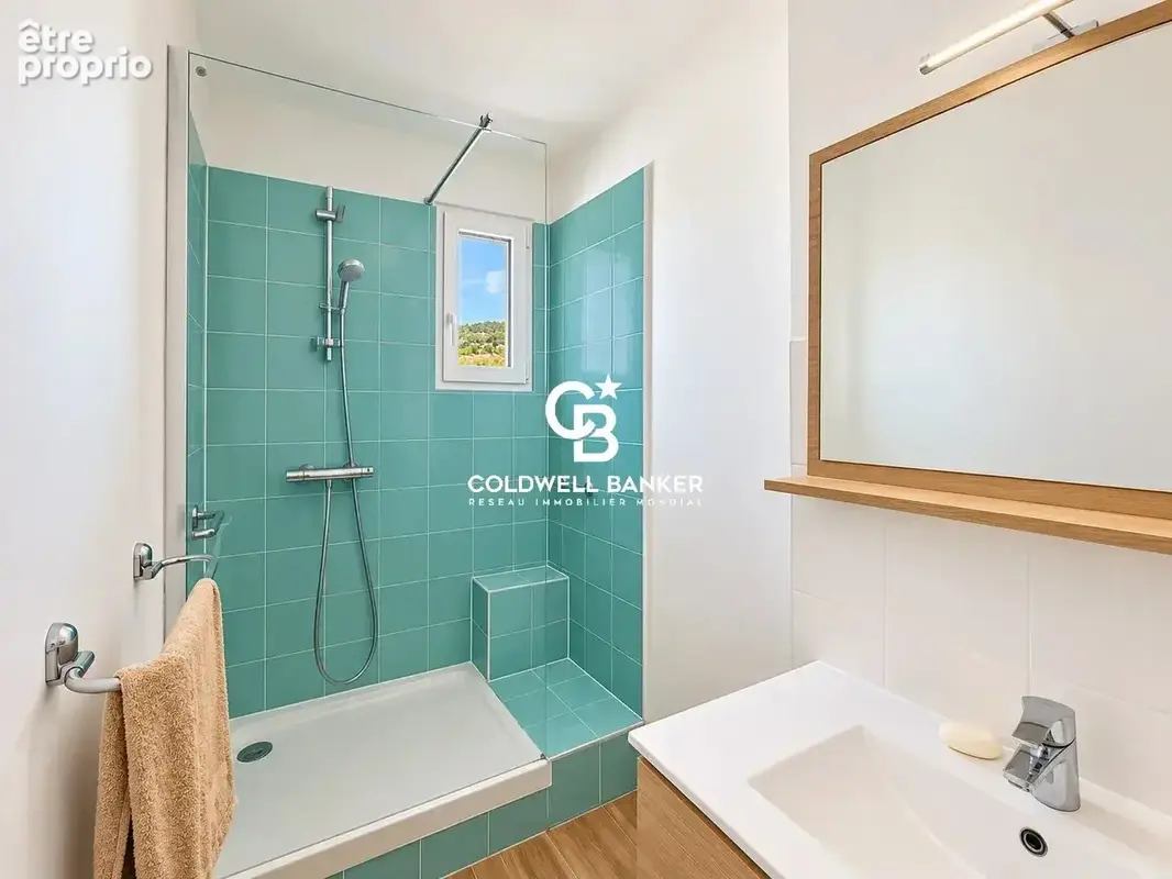 Draguignan – lumineux t4 rénové avec vue dégagée et grand balcon - photo 6