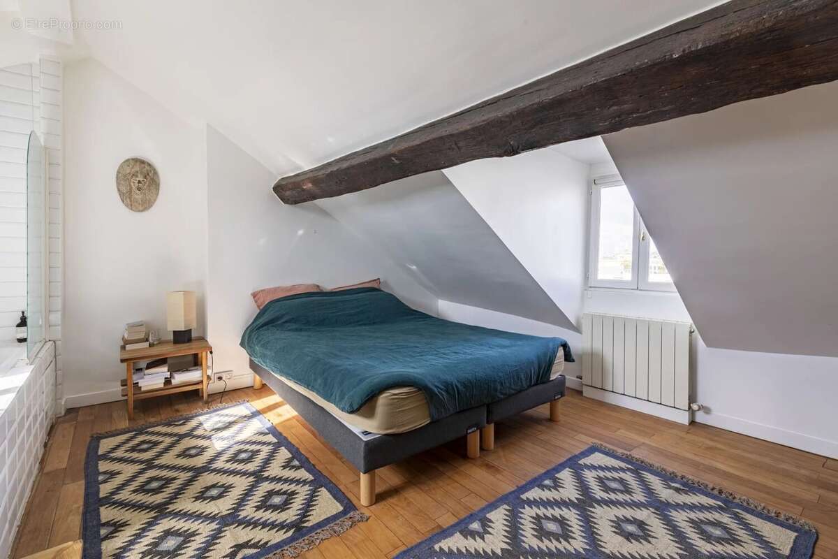 Appartement à PARIS-3E