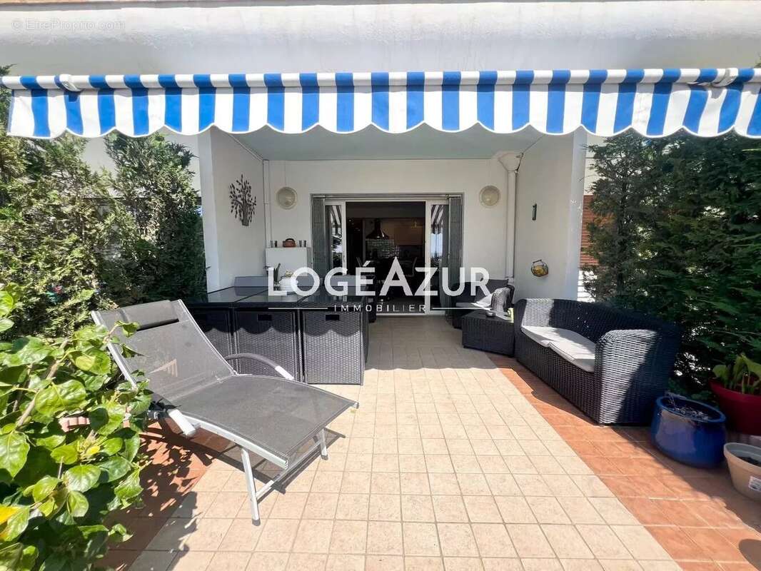 Appartement à VALLAURIS