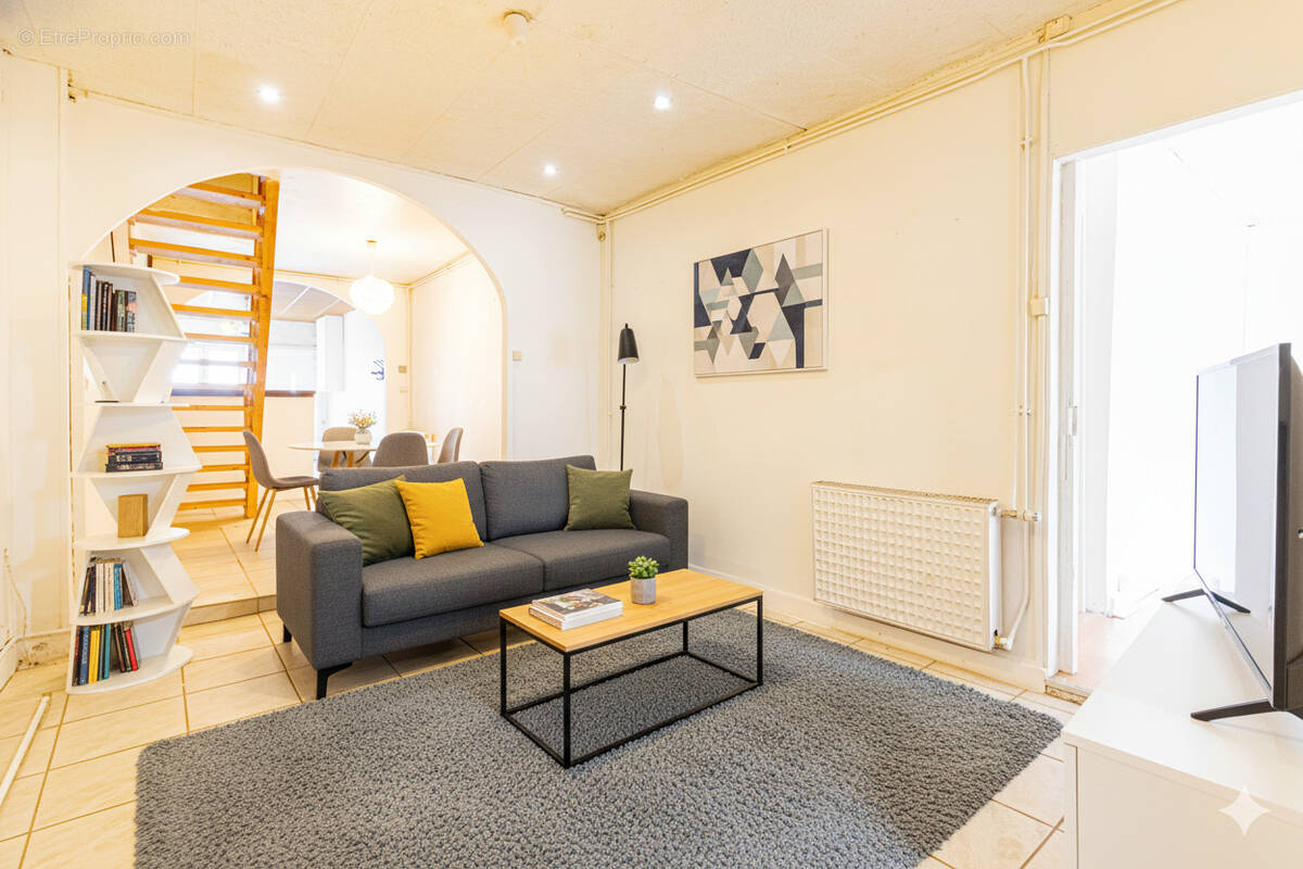 Maison à MONTCY-NOTRE-DAME