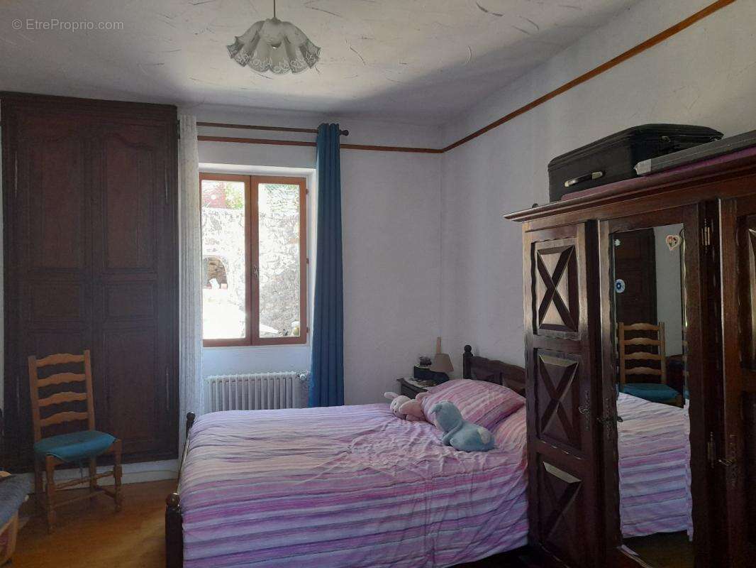 Maison à MONTGIVRAY