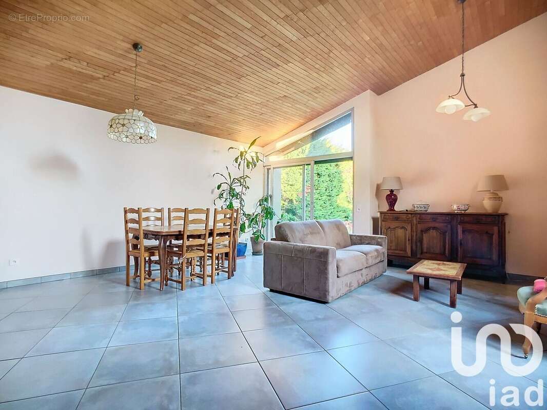 Photo 6 - Maison à SAINT-JEAN-DE-MUZOLS