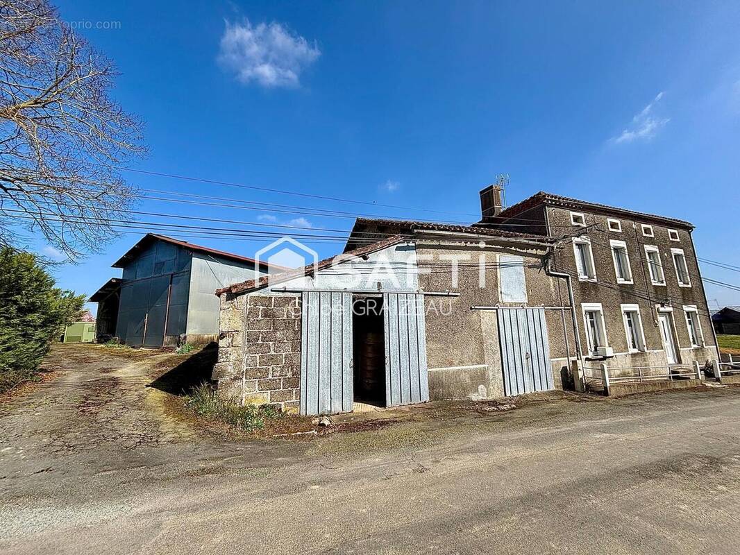 Photo 1 - Maison à COURLAY