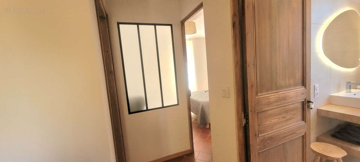 Maison à MOUSSAN