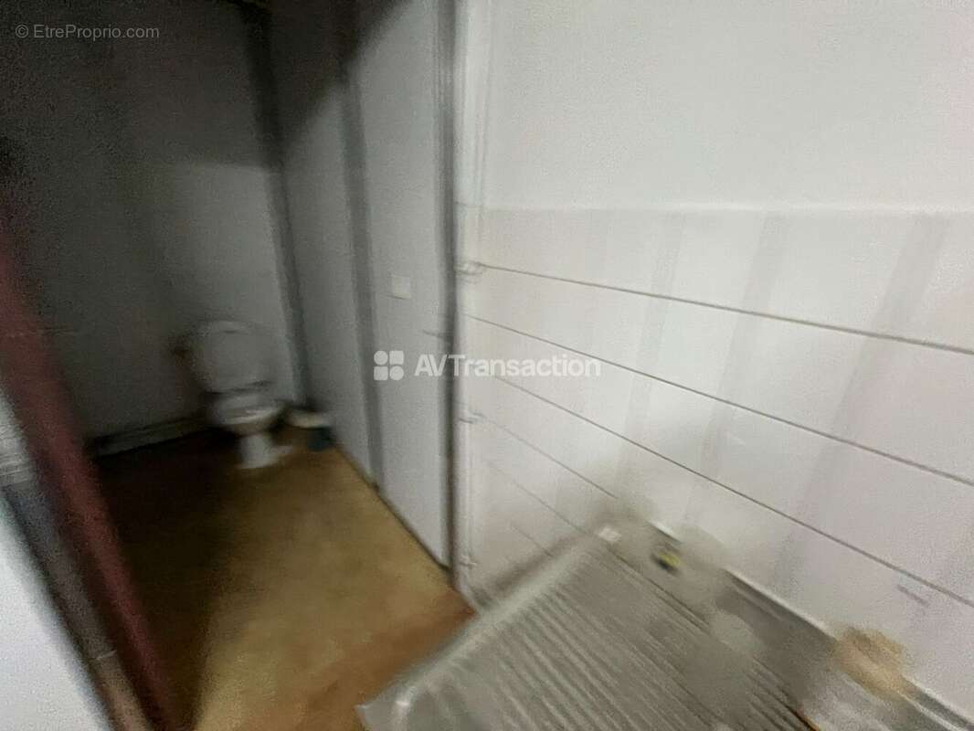 Commerce 539 m² à Evreux  - photo 6