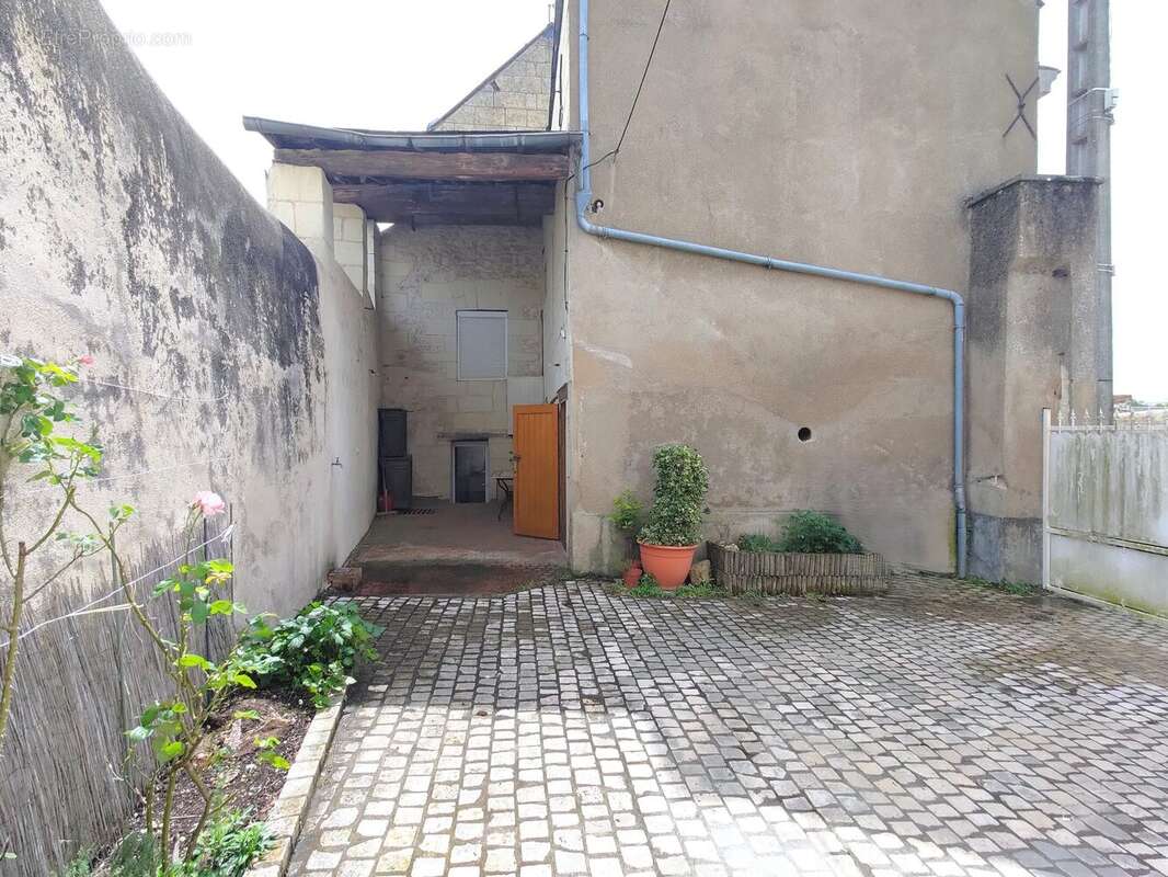 Maison à MONTREUIL-BELLAY