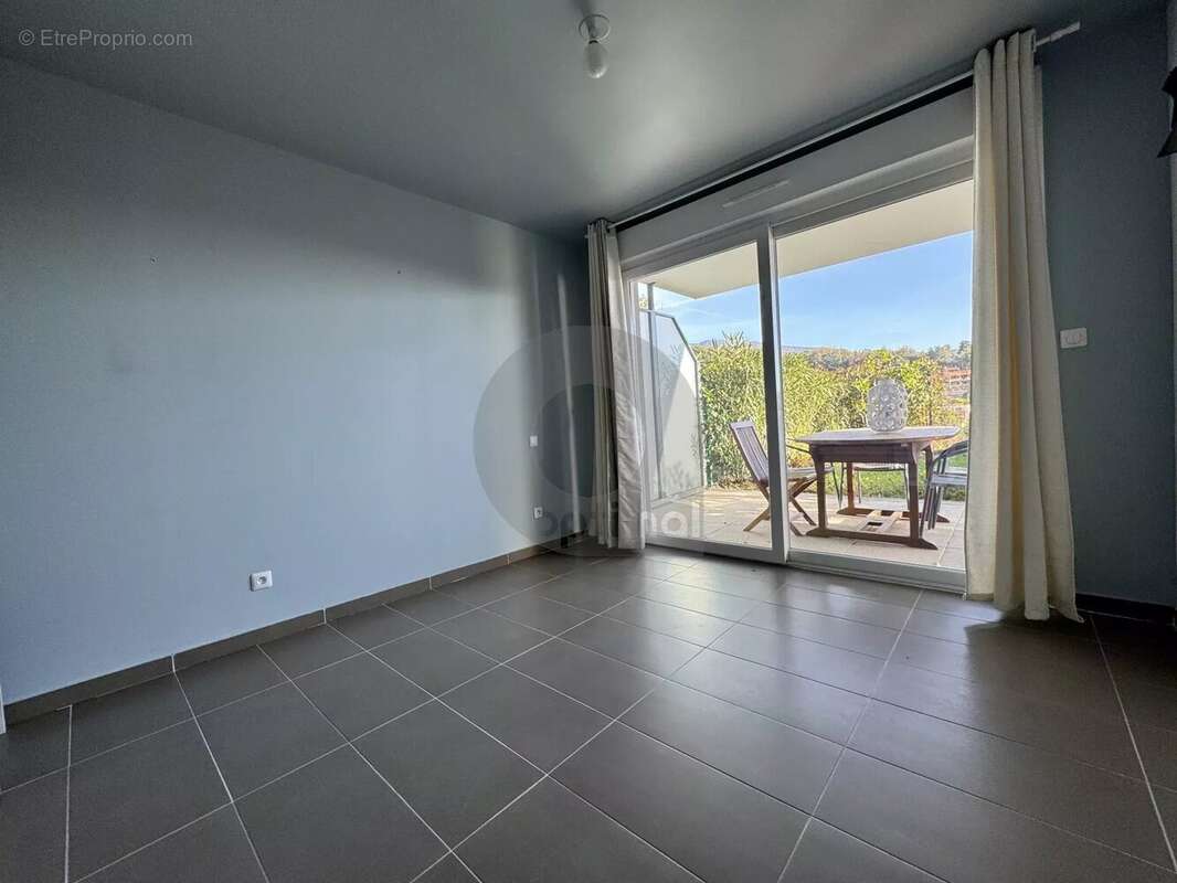 Appartement à ROQUEBRUNE-CAP-MARTIN