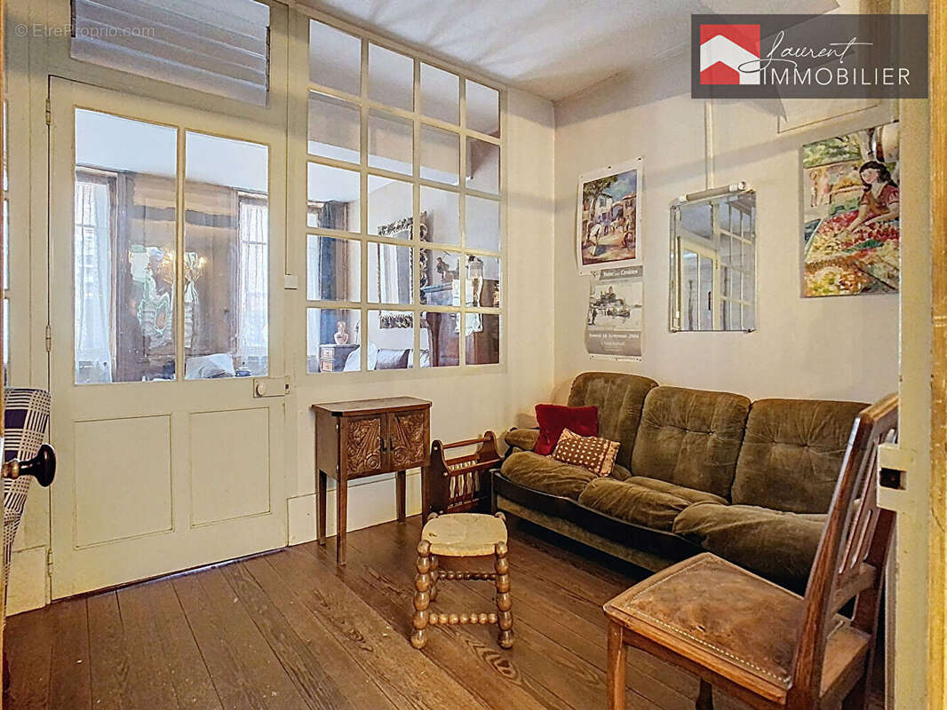 Maison à PONT-DE-VAUX