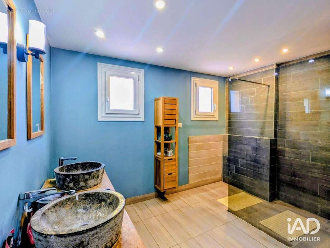 Maison 143 m² à Fontaine-Lavaganne  - photo 8