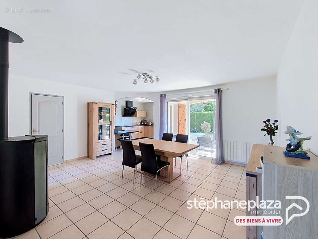 Maison de plain pied à Villemotier 5 pièces 110 m² - photo 6