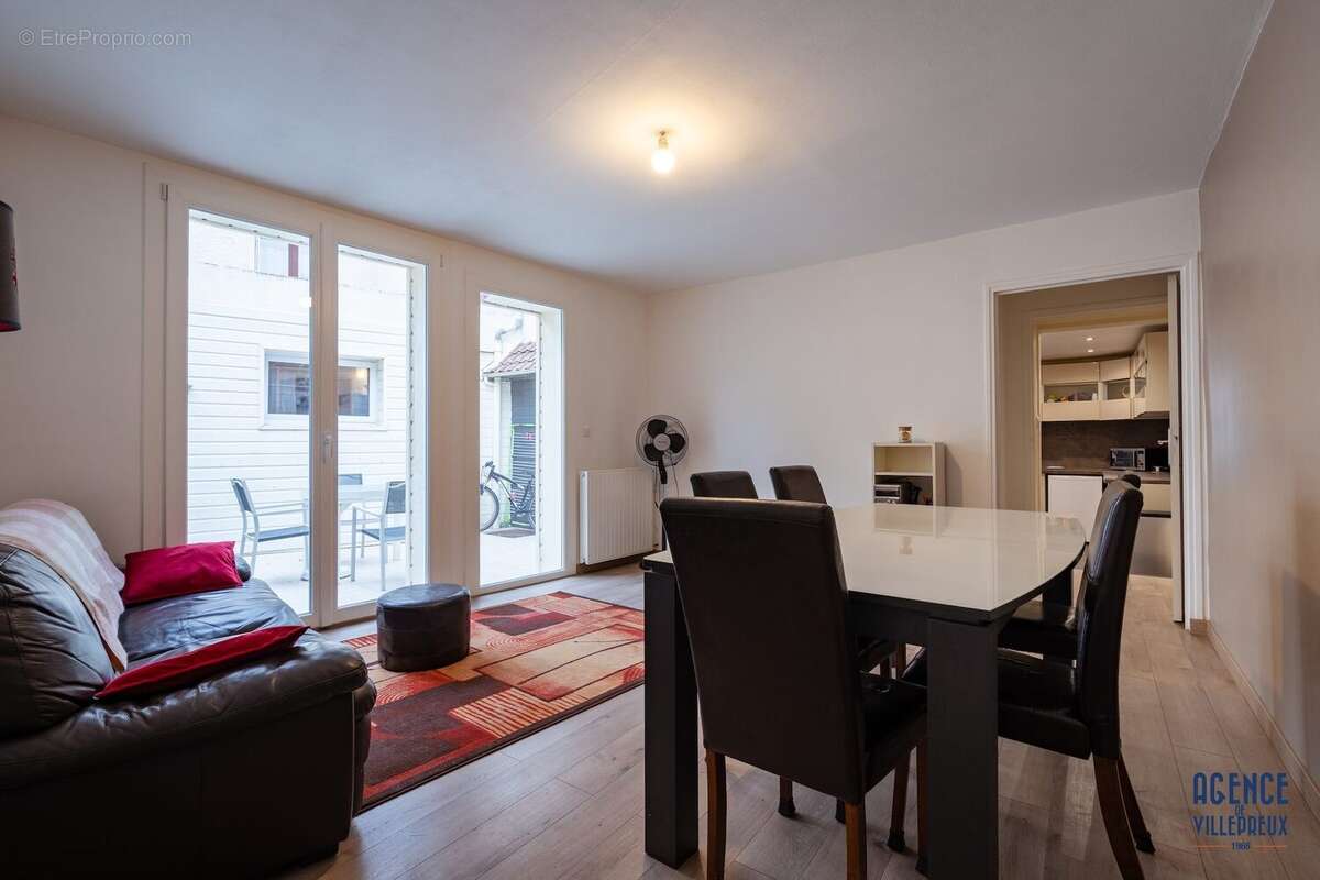 Maison à LES CLAYES-SOUS-BOIS