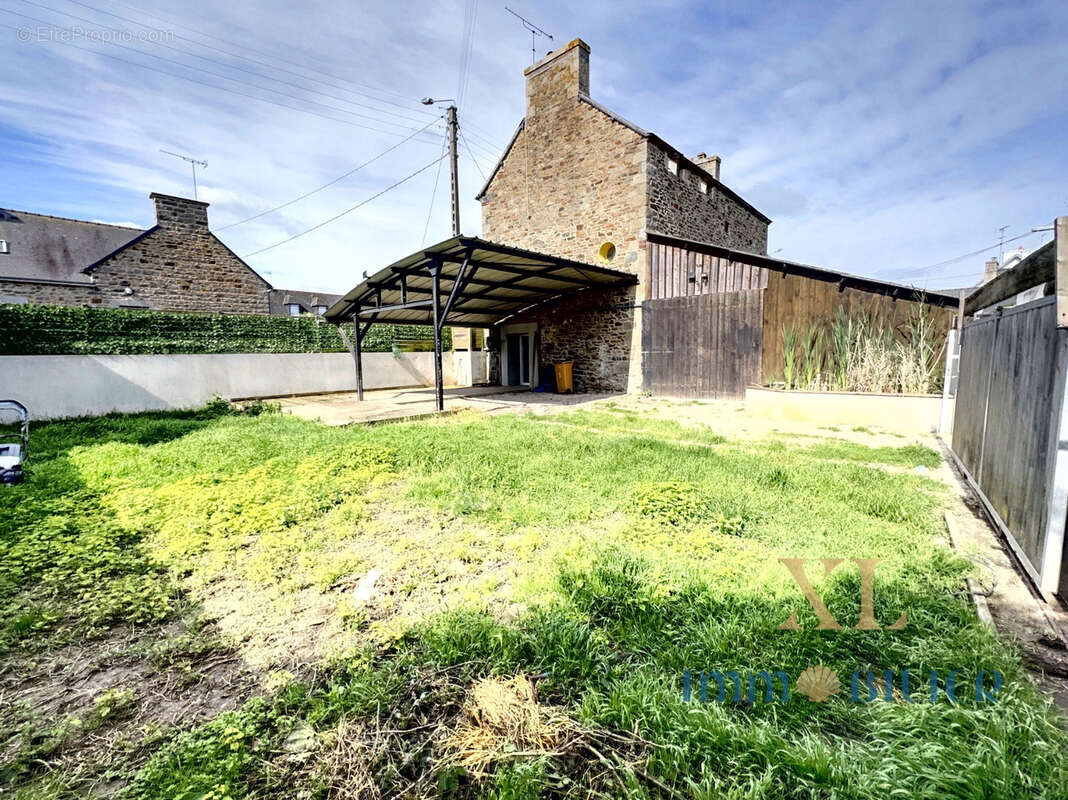 Maison à LANGUEUX