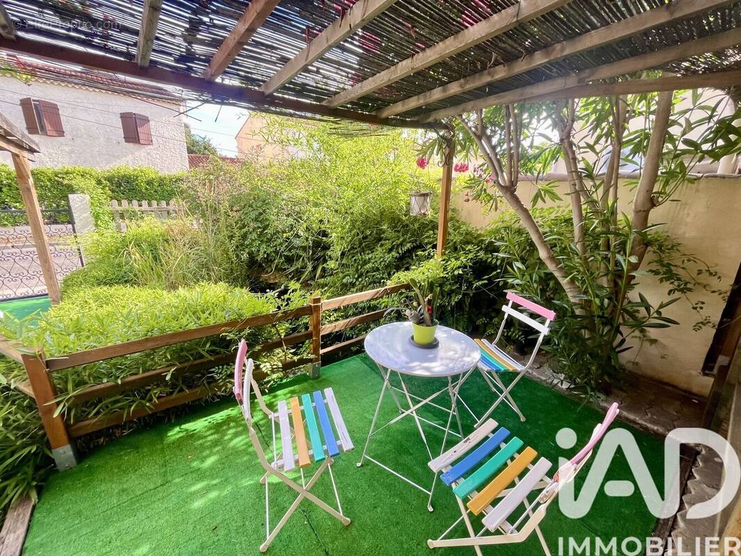 Photo 1 - Maison à LAMBESC