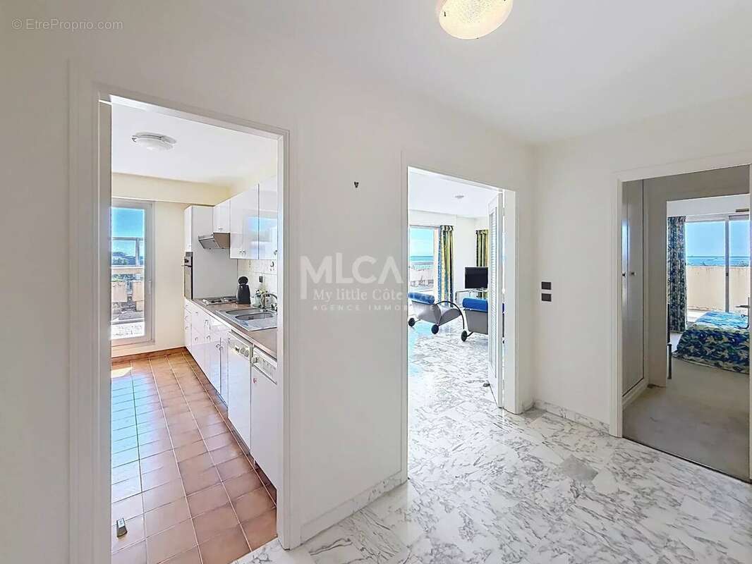 Appartement à VILLENEUVE-LOUBET