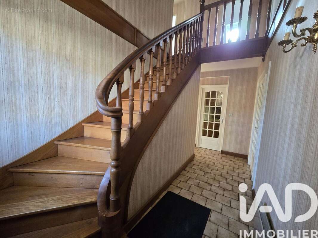 Photo 2 - Maison à SAINT-JEAN-DE-BRAYE