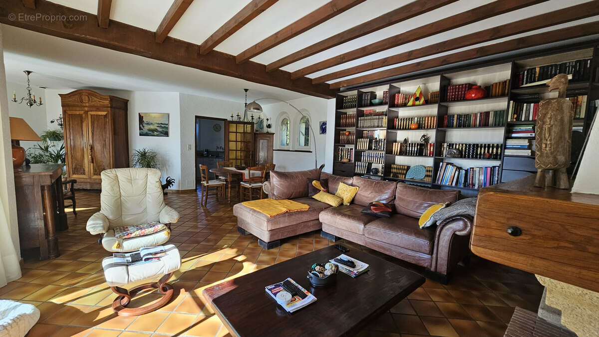 Maison à SAINT-GILLES