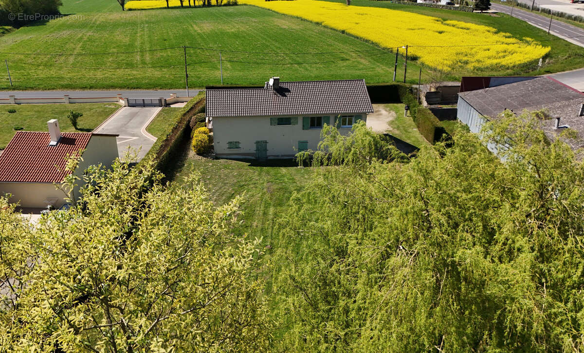 Maison à PONT-DE-VEYLE