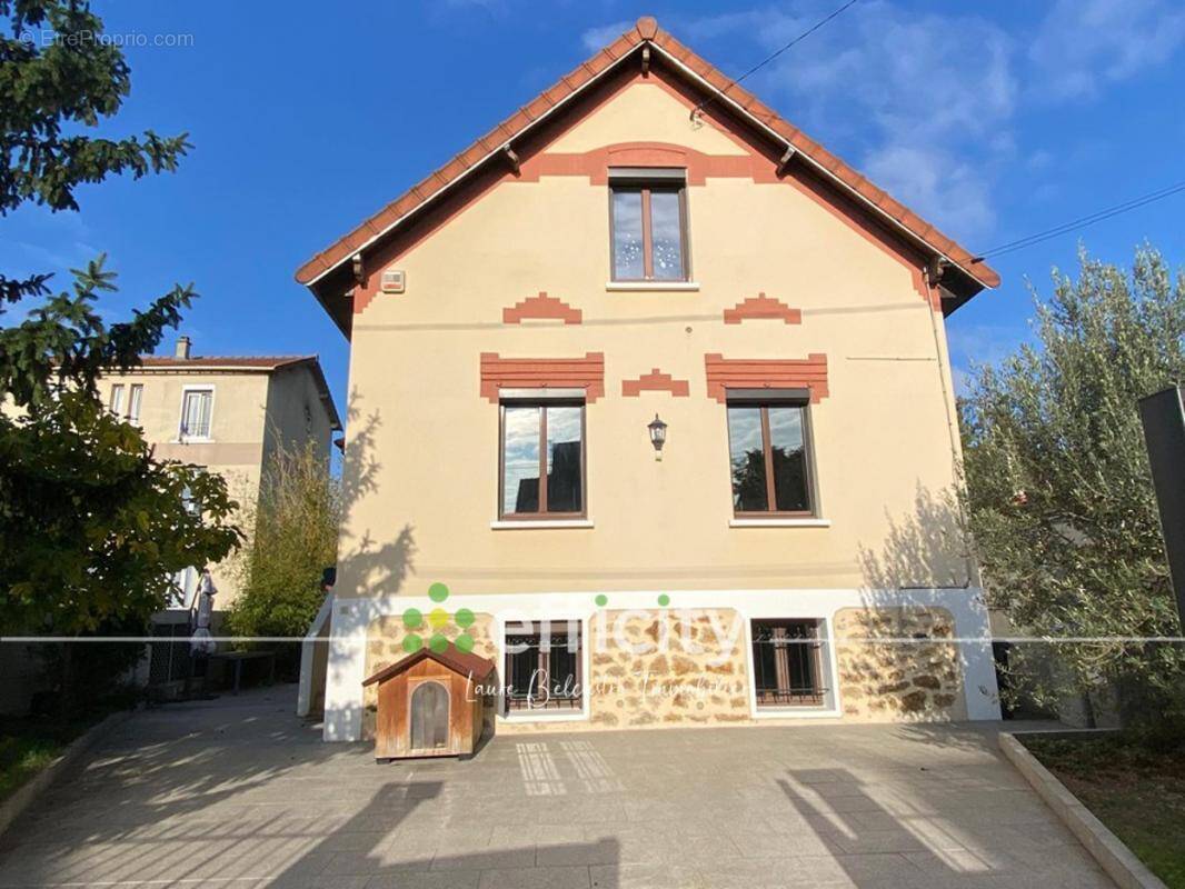 Maison à LIVRY-GARGAN