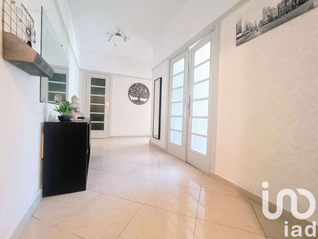 Photo 2 - Appartement à SAINT-ETIENNE