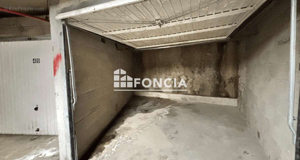 Parking à PARIS-19E