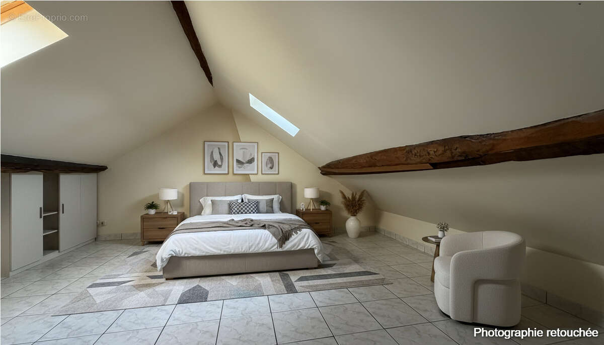 Appartement à NEAUPHLE-LE-CHATEAU