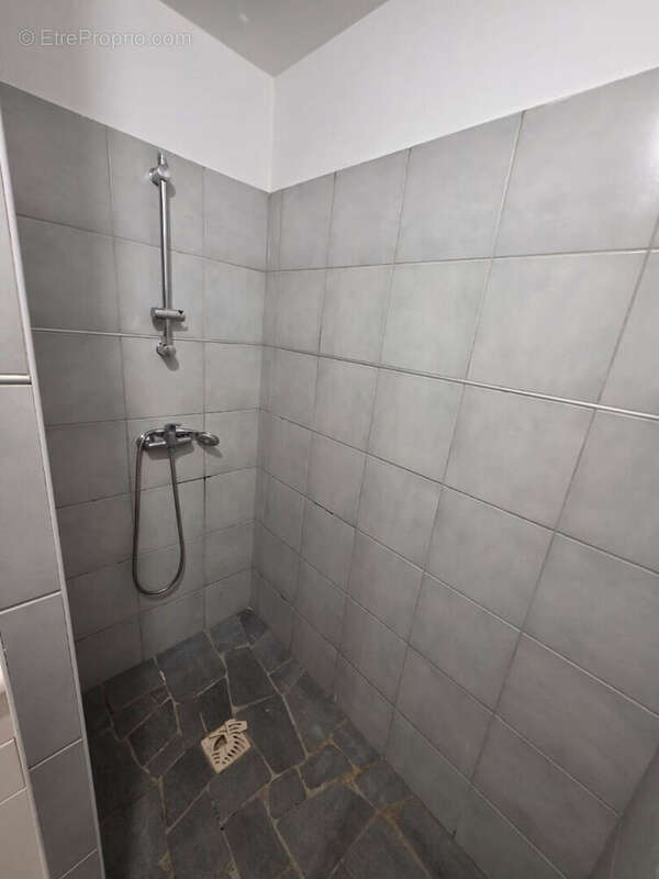 A vendre : Charmant Appartement T2 - 53,37 M2 avec sa terrasse et son jardin privatif - photo 5
