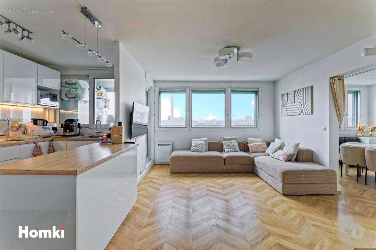 Appartement à CHARENTON-LE-PONT