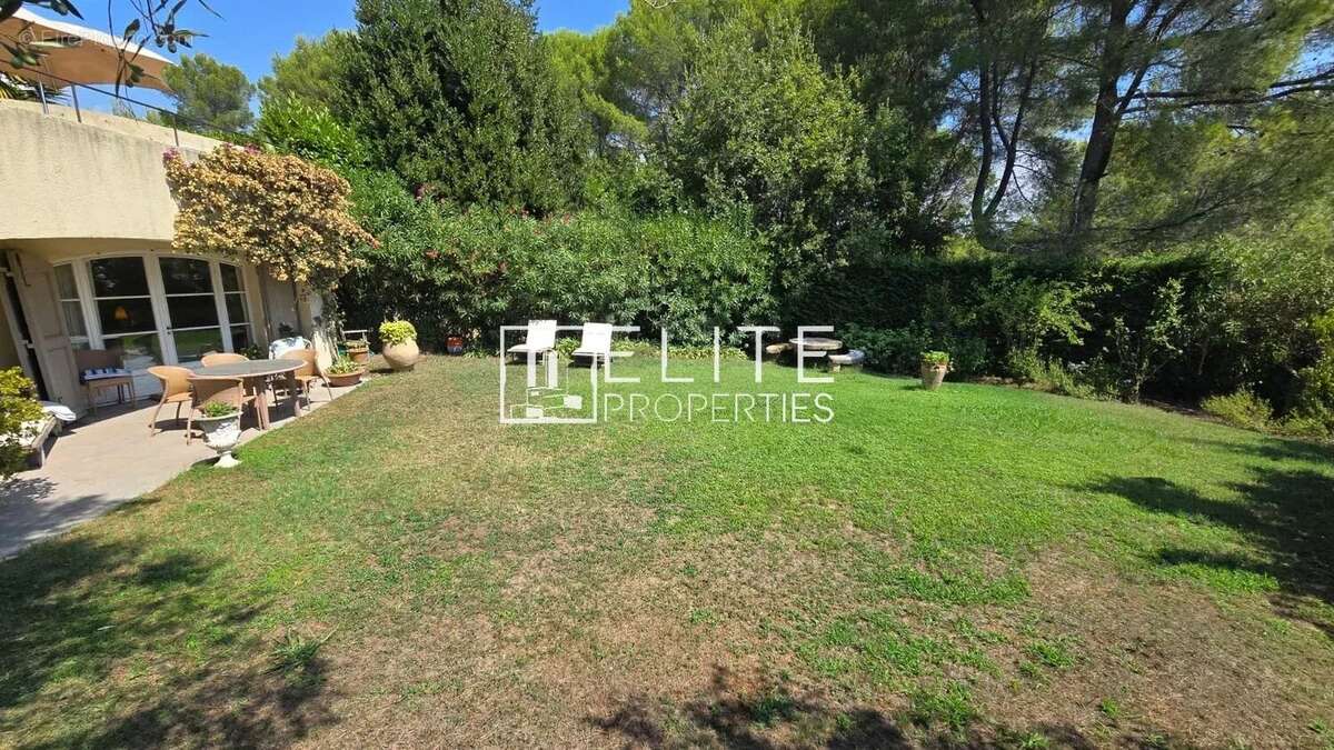 Maison 5 pièces de 193 m² - mouans-sartoux castellaras - photo 19