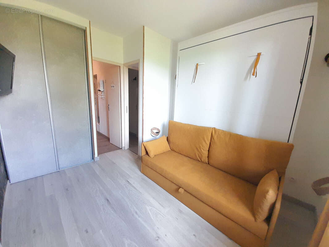 Maison à POUEYFERRE